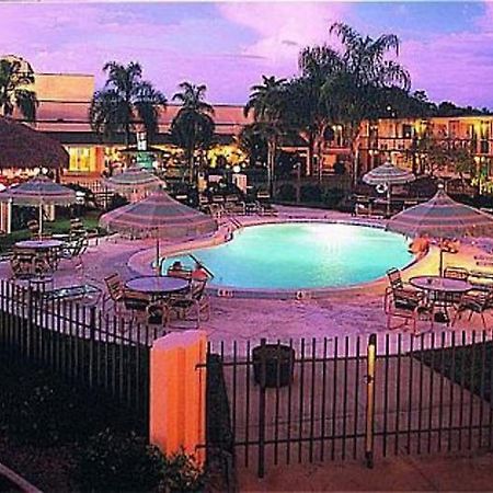 Clarion Fort Myers Exterior photo