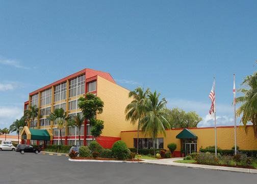Clarion Fort Myers Exterior photo