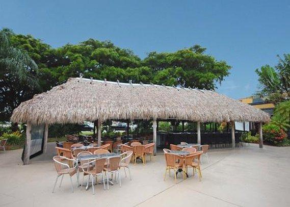 Clarion Fort Myers Restaurant photo